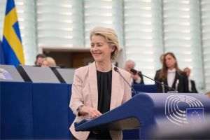 Von der Leyen, întâlnire de urgenţă pentru salvarea industriei auto europene